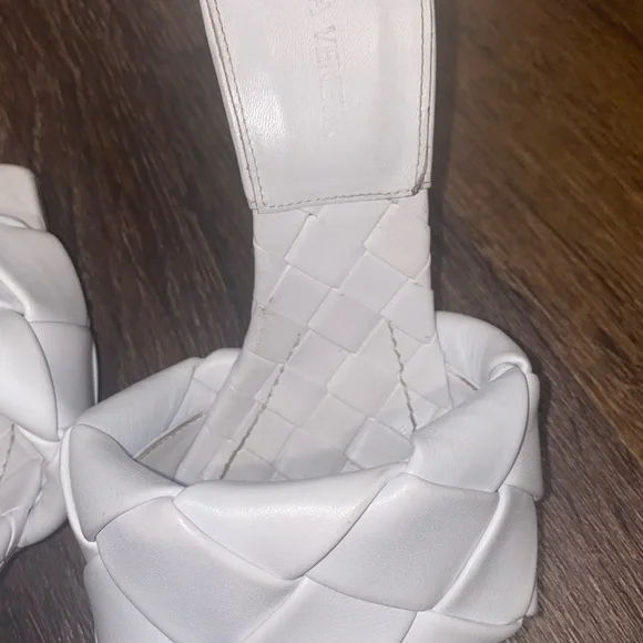 bottega veneta white genuine leather sandal size 40 - Picture 7 of 9